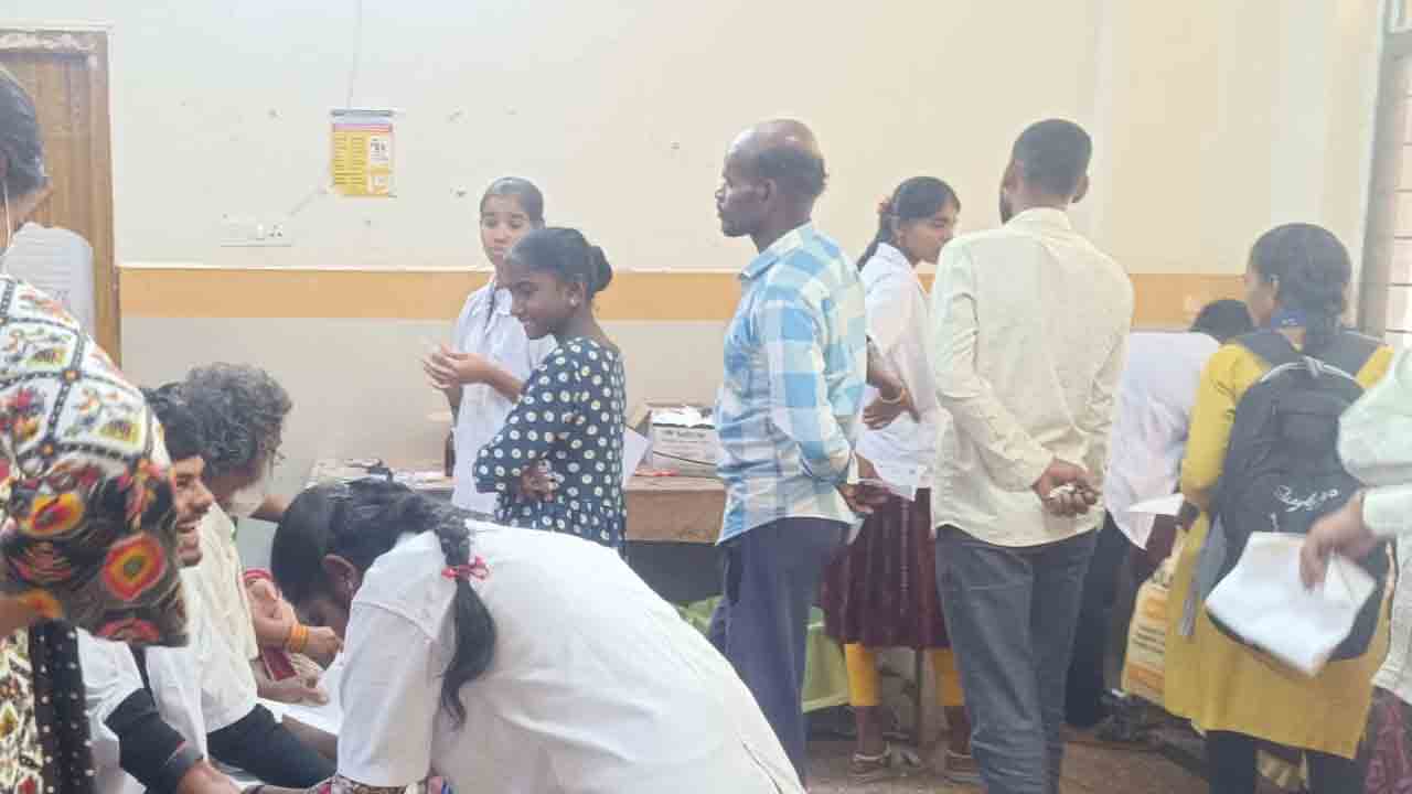 వణికిస్తున్న జ్వరాలు