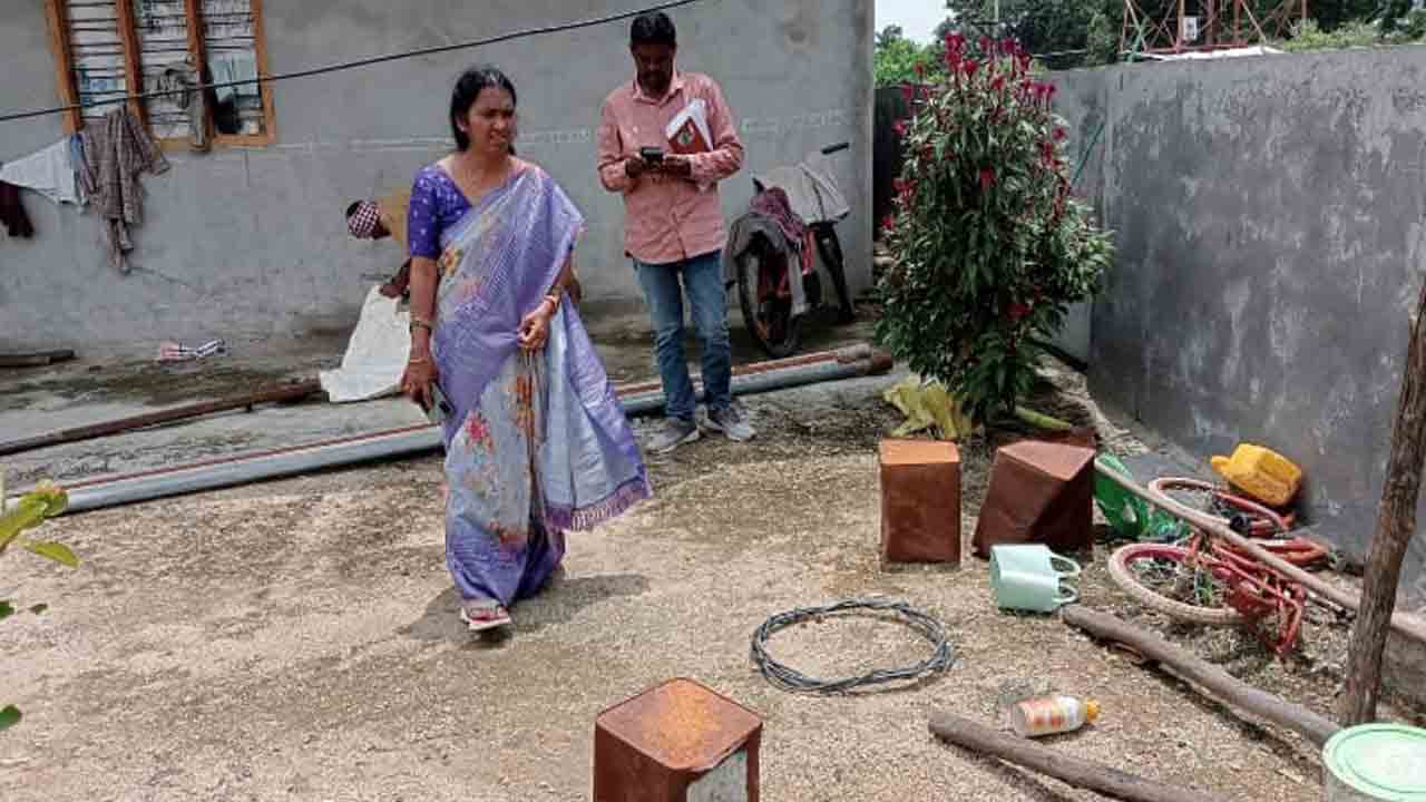 DPO Devakidevi | సీజనల్ వ్యాధుల పట్ల అప్రమత్తంగా ఉండాలి : సిద్దిపేట డీపీఓ దేవకీదేవి