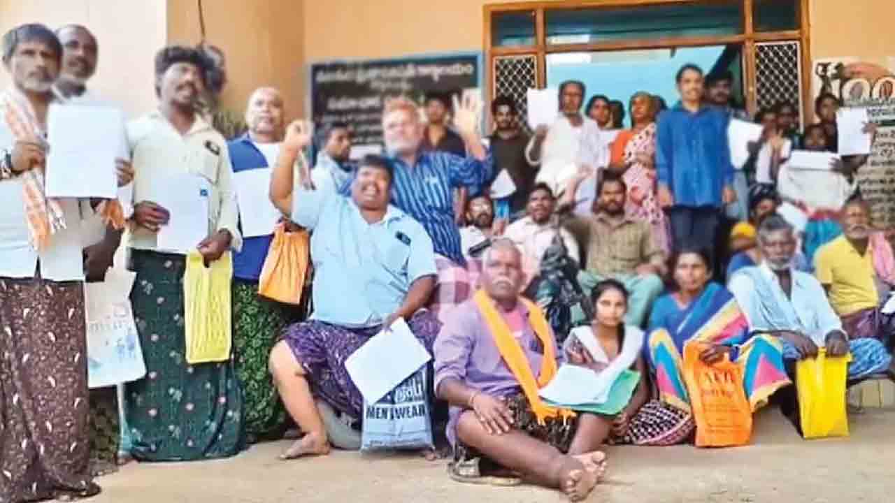 పింఛన్లు పెంచండి.. దివ్యాంగుల నిరసనలు