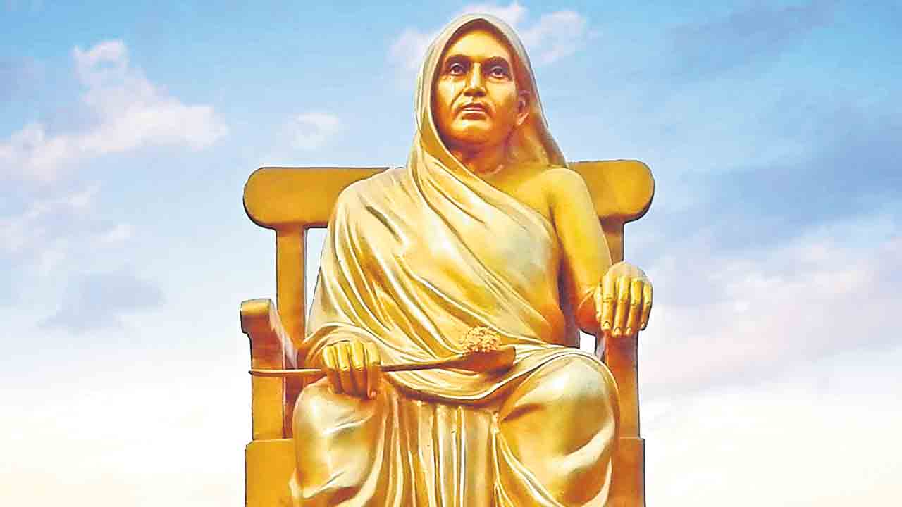 అపర అన్నపూర్ణ డొక్కా సీతమ్మ బయోపిక్‌