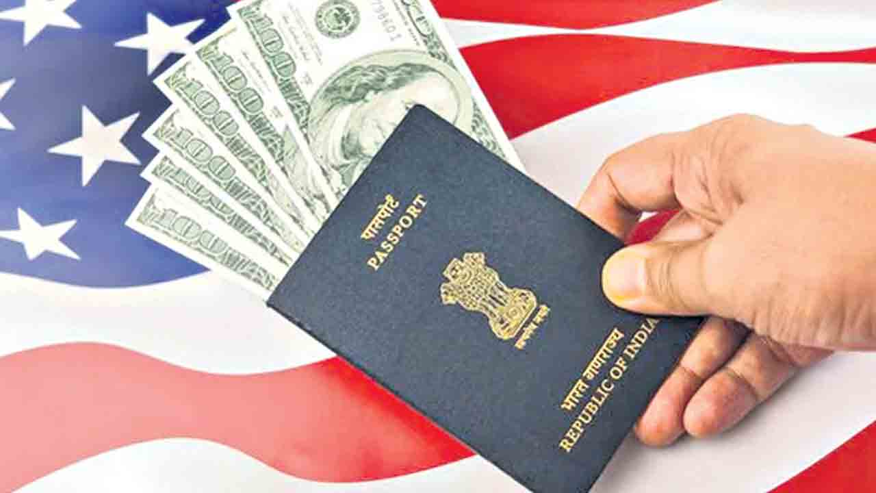 కొత్తవారికే 1 లక్ష డాలర్ల పోటు.. ప్రస్తుత వీసాదారులకు భారీ ఉపశమనం