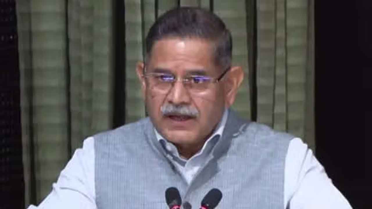 ఆపరేషన్‌ సిందూర్‌ 3 రోజుల్లో ముగిసిపోలేదు.. భారత ఆర్మీ చీఫ్‌ ద్వివేది