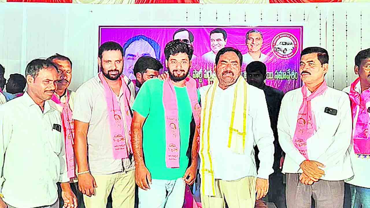 ‘ఇందిరమ్మ’ పథకం మోసపూరితం