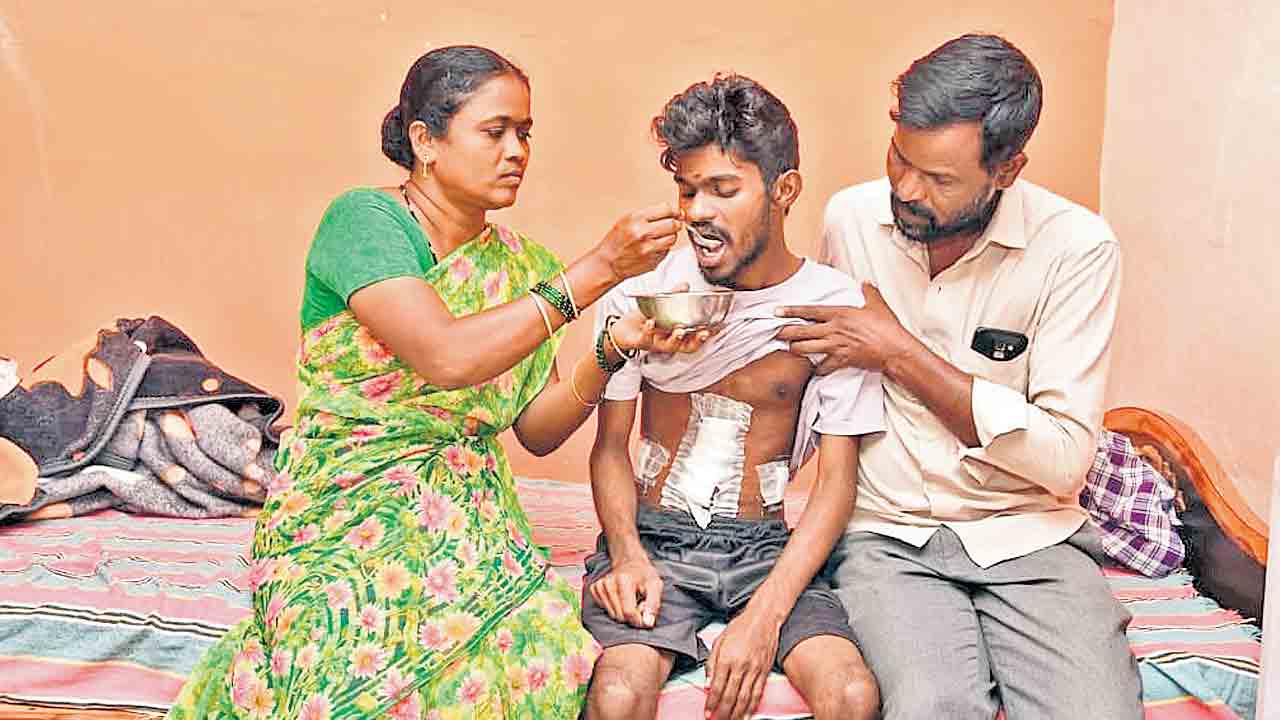 ముఖ్యమంత్రి సొంత జిల్లాలో.. దళిత విద్యార్థికి దక్కని న్యాయం