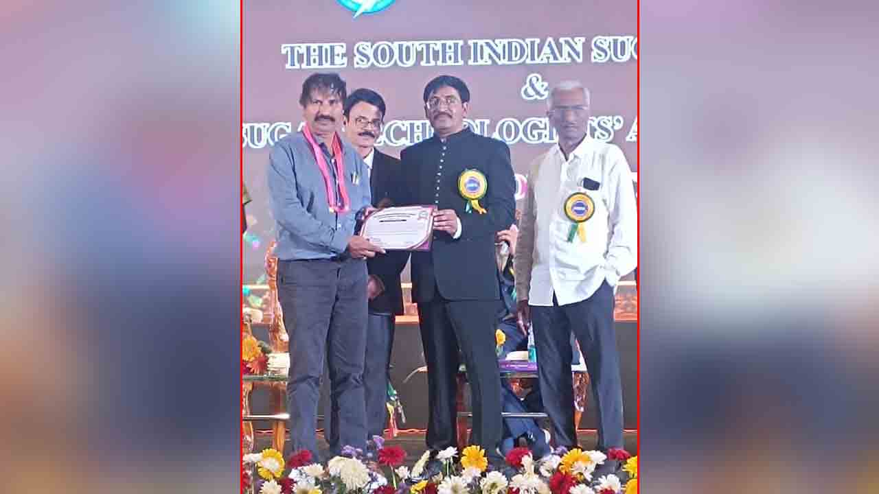 Gold Medal | చెరుకుకు ప్రత్యామ్నాయంగా షుగర్‌ బీట్‌ ను అభివృద్ధి చేసిన తెలంగాణ ప్రొఫెసర్‌కు బంగారు పతకం