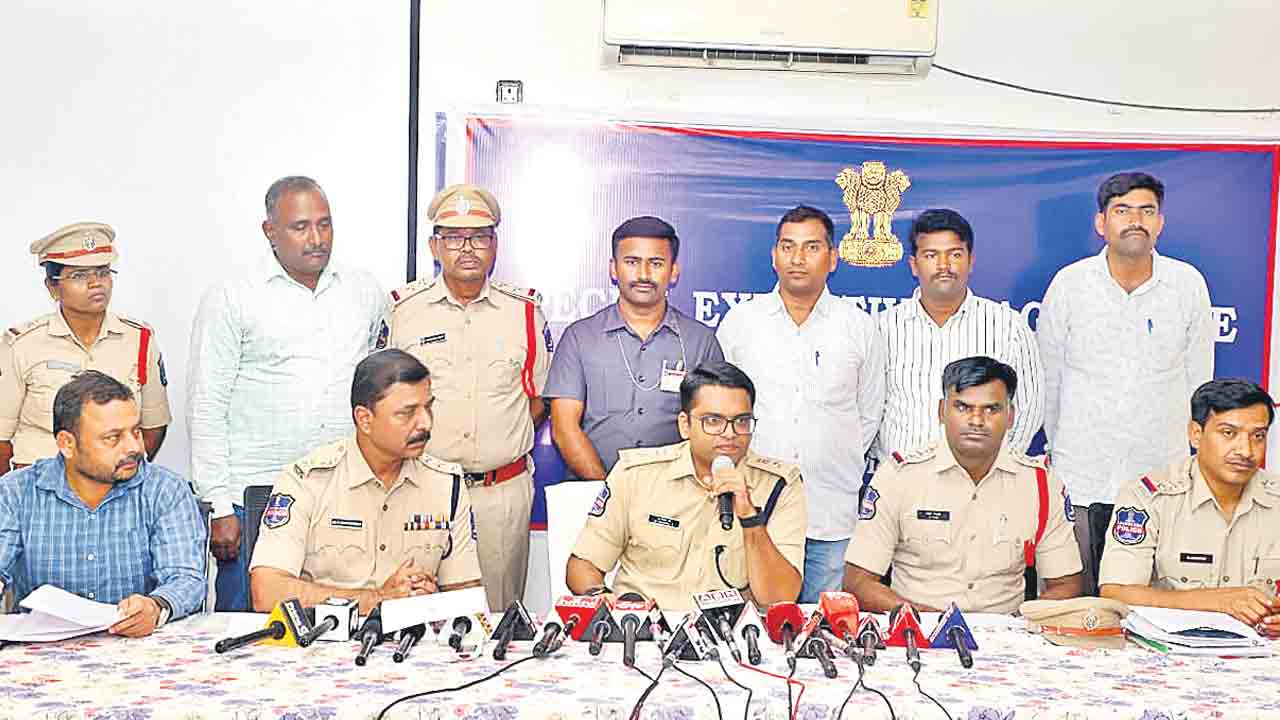 చిన్నారుల కిడ్నాప్‌ ముఠా అరెస్టు