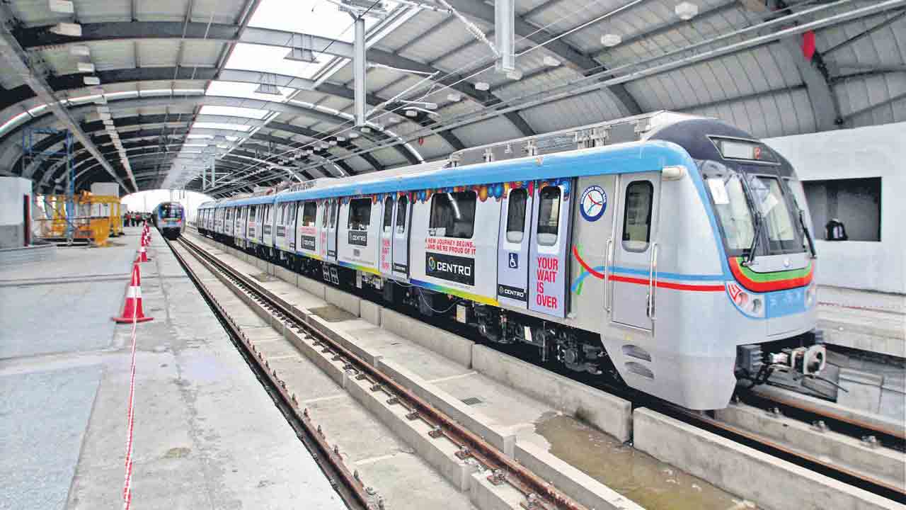 మెట్రో.. బ్రేక్‌డౌన్‌