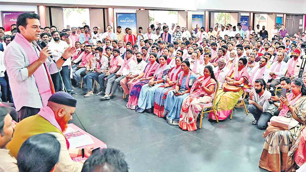 కాంగ్రెస్‌ పాలనలో సిటీ అస్తవ్యస్తం