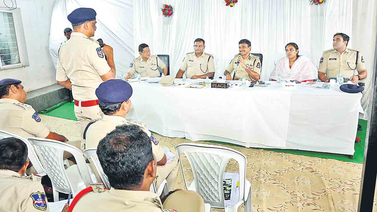 నిమజ్జనం ప్రశాంతంగా జరగాలి