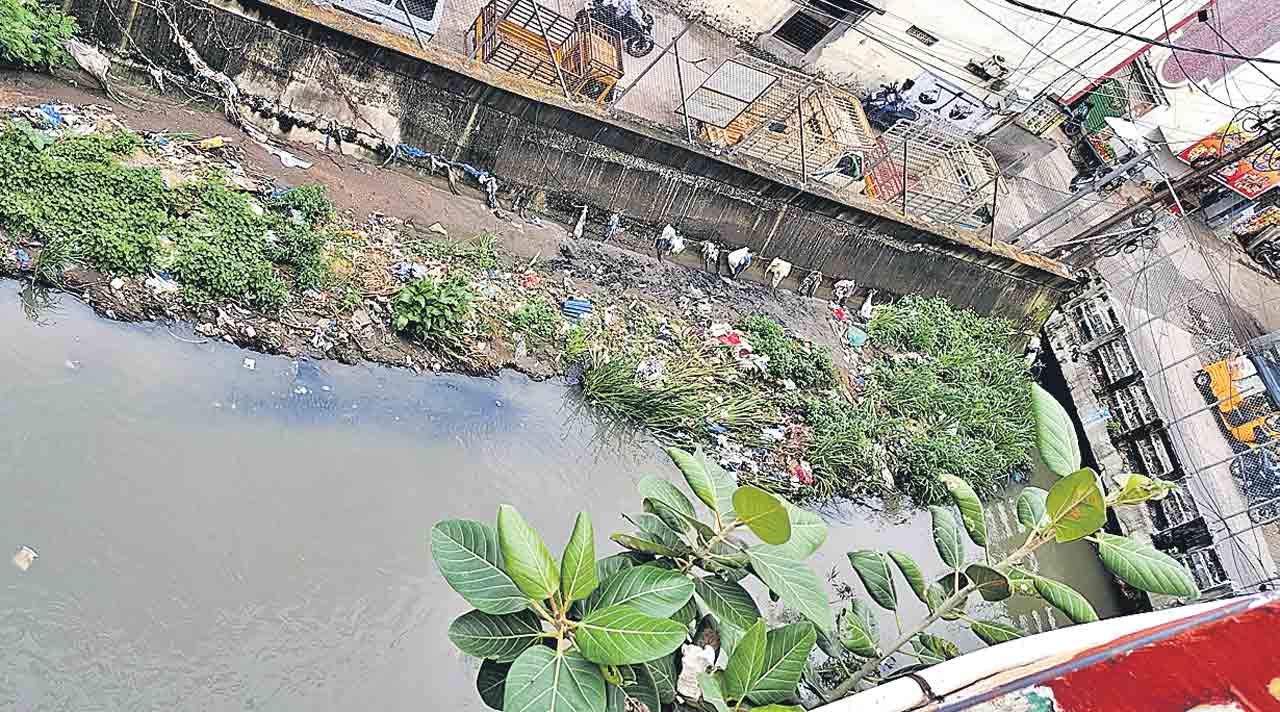 పూడికతీత నిధుల గోల్‌మాల్‌?