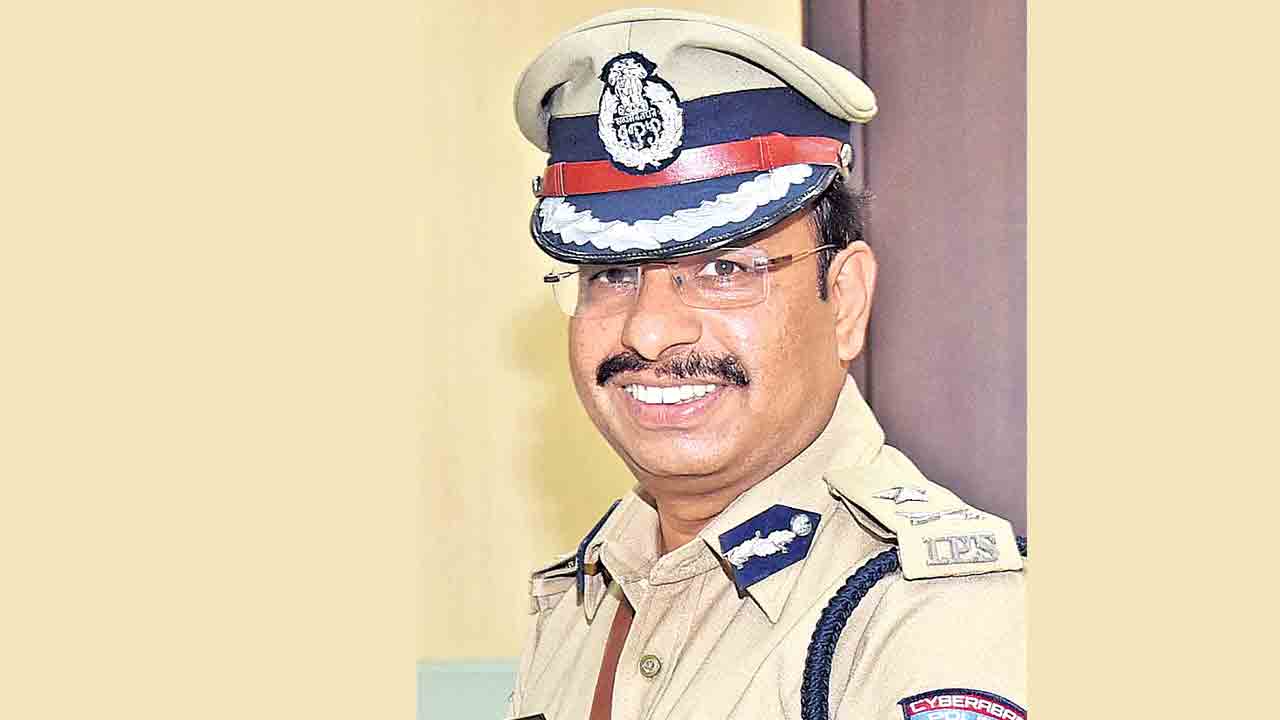 ఏడాదికే కొత్త పోలీస్‌ బాస్‌