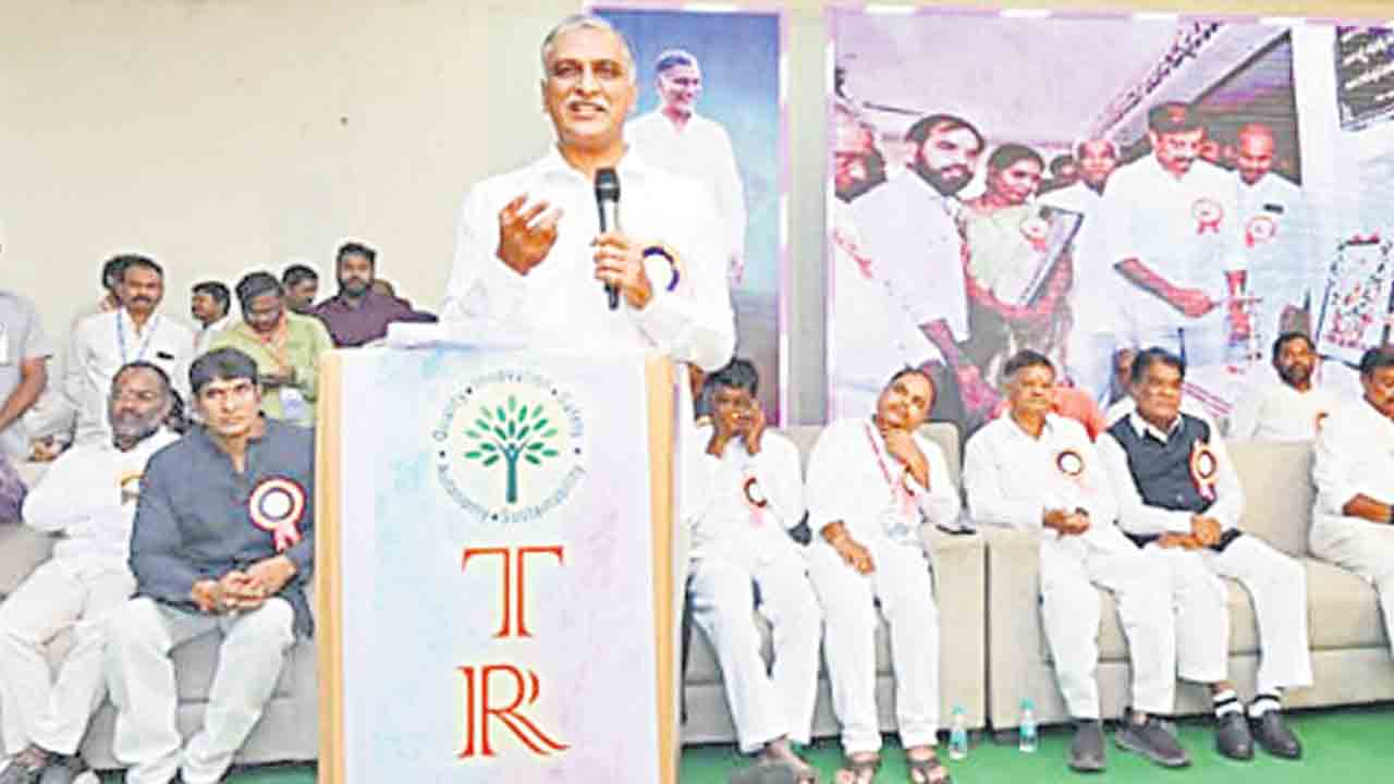 ఉపాధ్యాయులపై సమాజ భవిష్యత్ ఆధారపడిఉంది