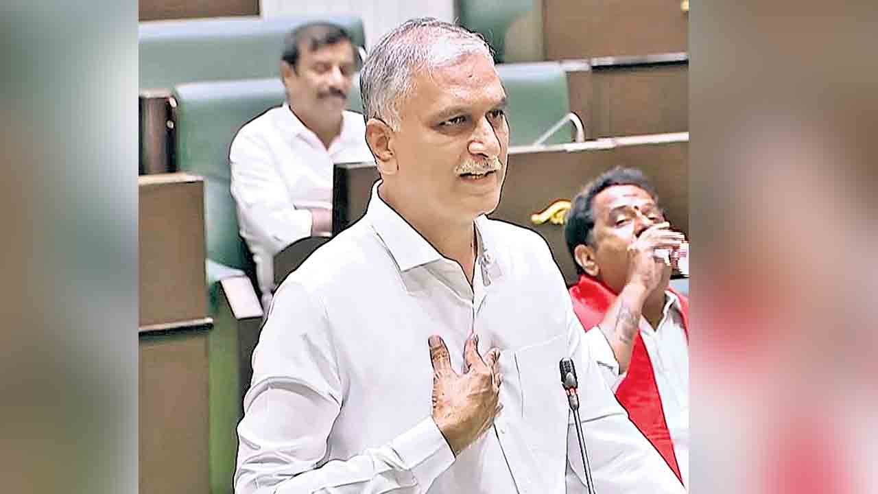 అవి కాళేశ్వరం నీళ్లు కావా?.. కాళేశ్వరం కూలితే హైదరాబాద్‌కు నీళ్లెట్ల తెస్తున్నరు?: హరీశ్‌రావు