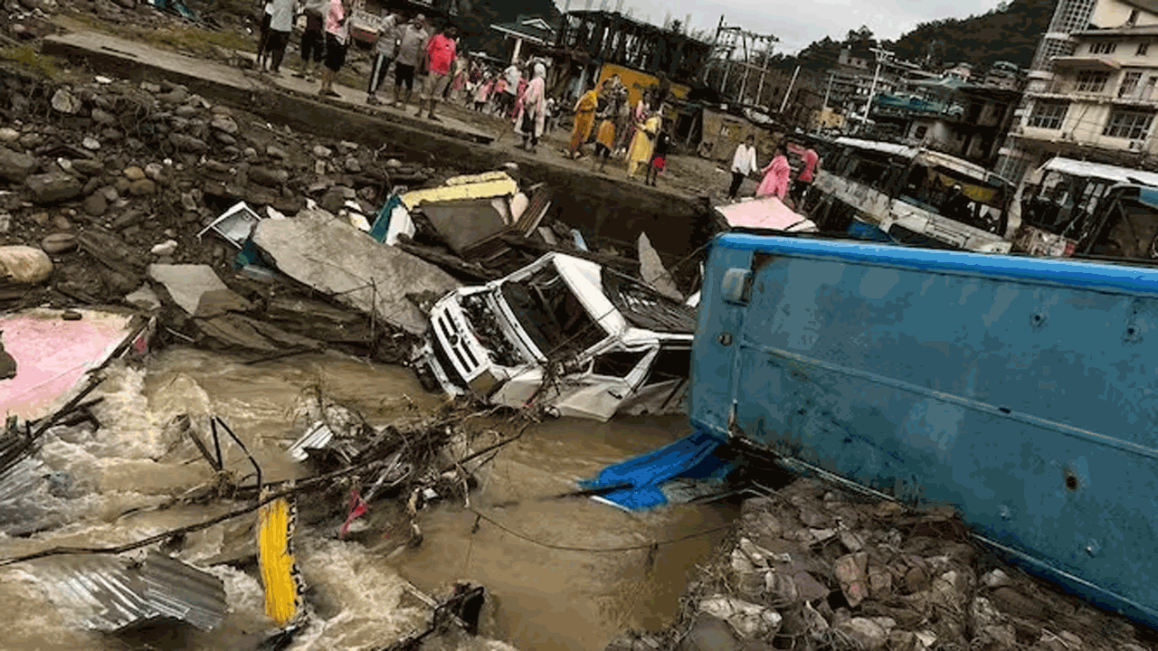 Himachal Pradesh | హిమాచల్ను మరోసారి ముంచెత్తిన భారీ వర్షాలు.. మునిగిన బస్ డిపోలు, కొట్టుకుపోయిన వాహనాలు