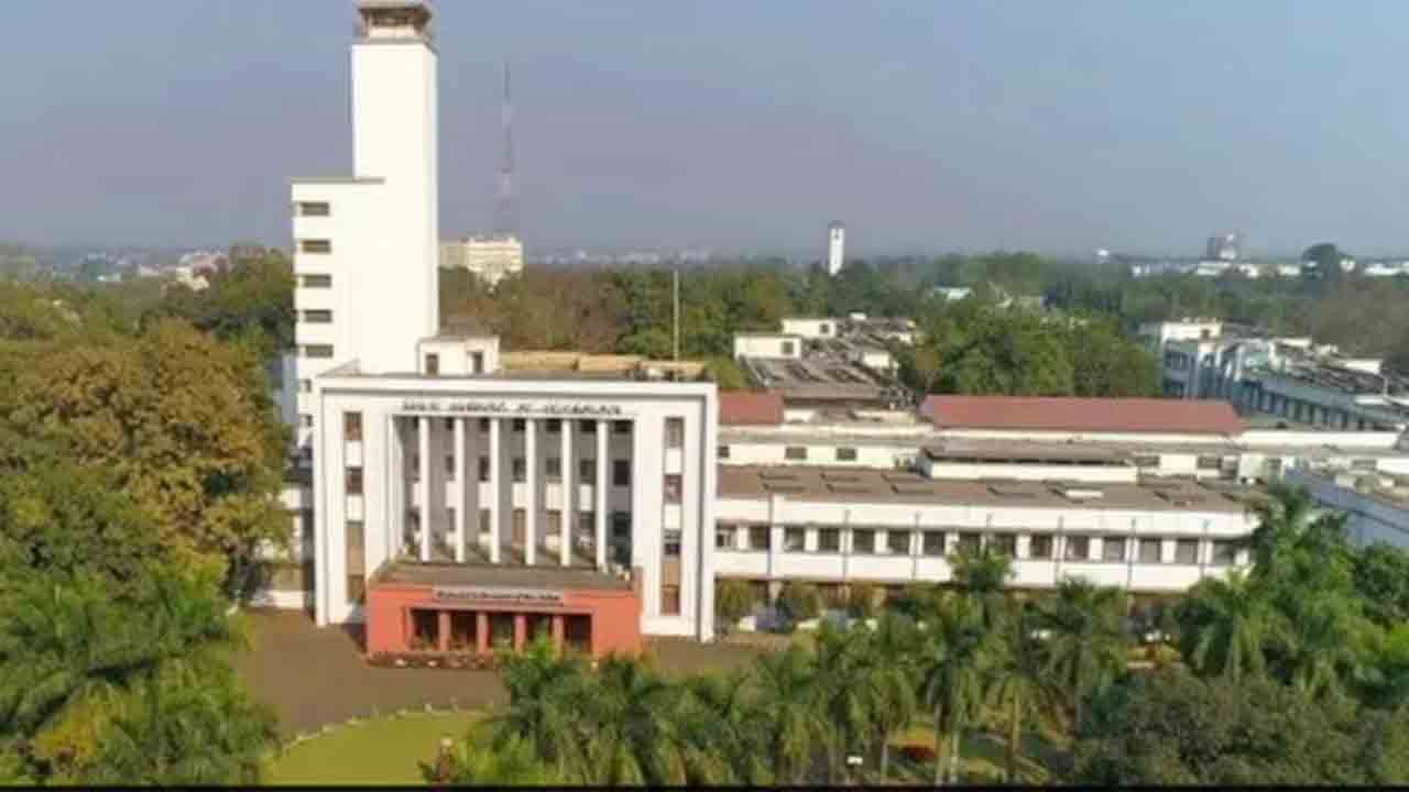 IIT Kharagpur | ఐఐటీ ఖరగ్పూర్ యూటర్న్.. వెజ్, నాన్-వెజ్ విద్యార్థులకు ప్రత్యేక   సీటింగ్ నోటీసు రద్దు
