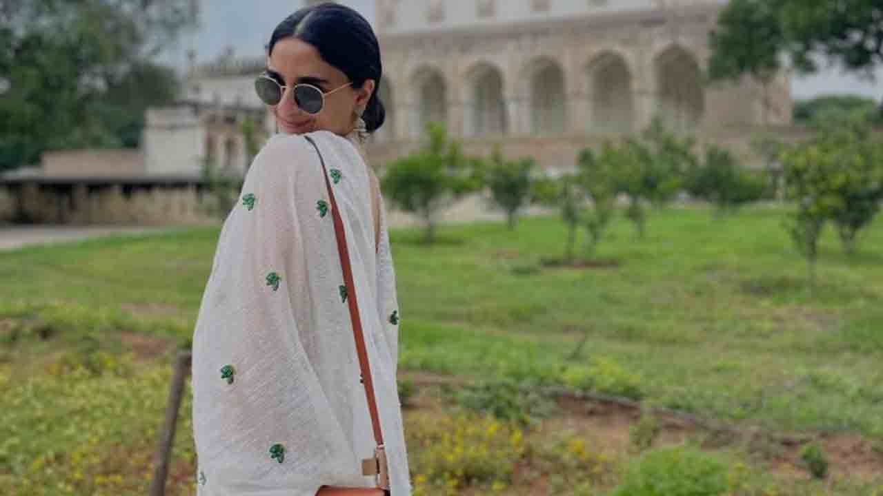 Imanvi | చారిత్రక ప్రదేశాల్లో ప్రభాస్‌ ఫౌజీ హీరోయిన్‌ ఇమాన్వీ షికారు