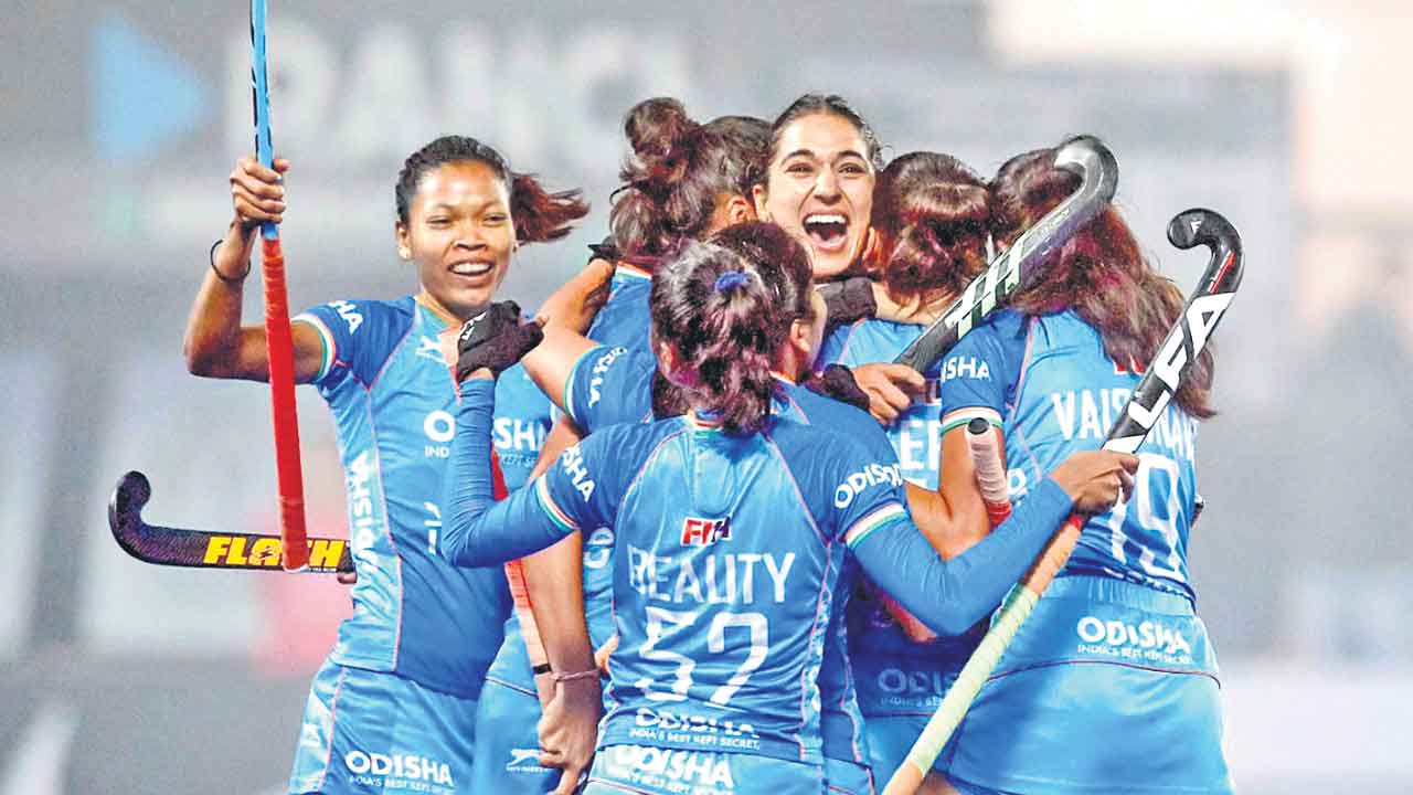 భారత్‌ 12-0 సింగపూర్‌.. మహిళల ఆసియాకప్‌ టోర్నీ