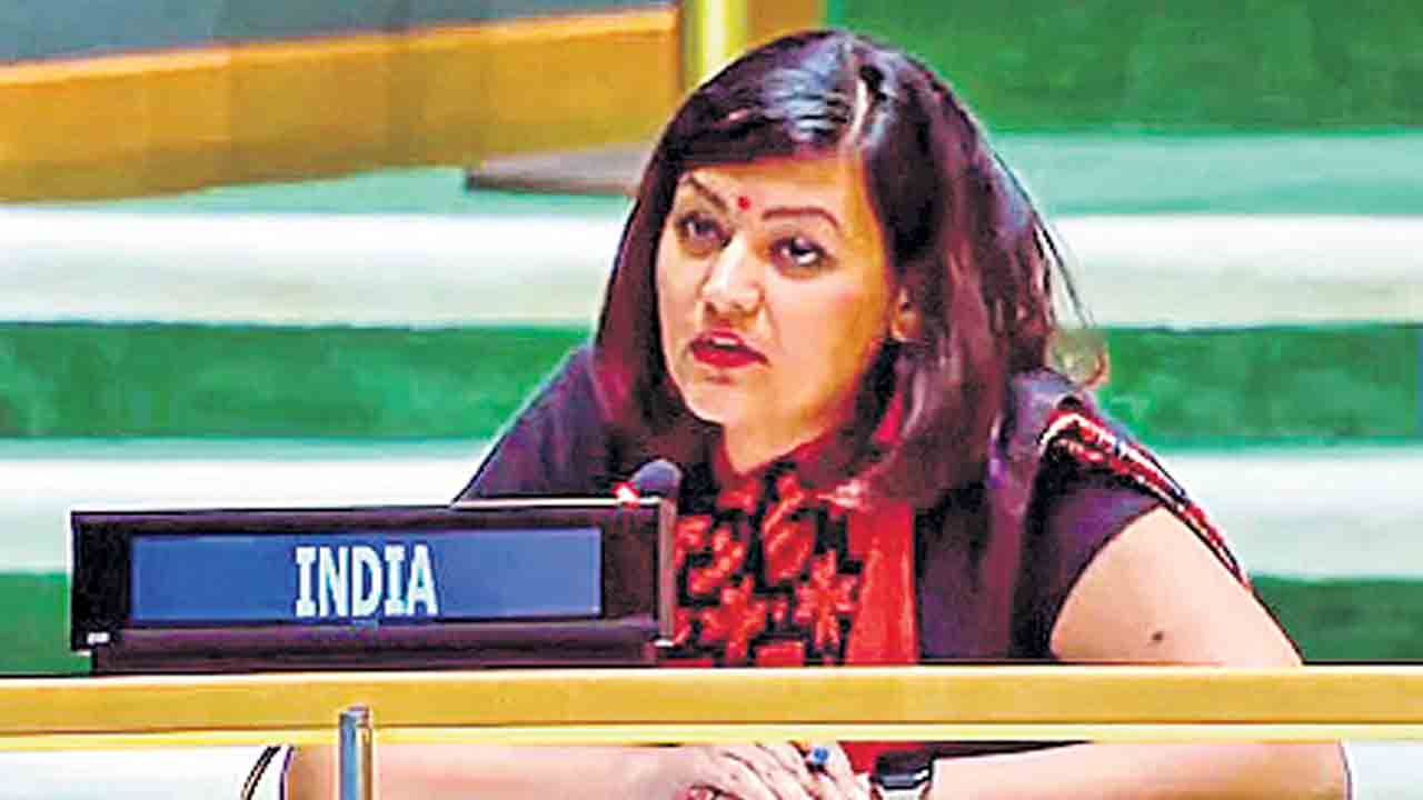 ధ్వంసమైన రన్‌వేలు విజయంగా భావిస్తారా?.. ఐరాసలో పాక్‌ ప్రధానికి భారత్‌ కౌంటర్‌