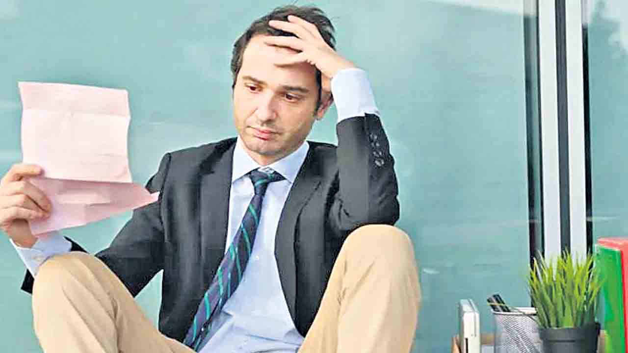 భారతీయులకు తలుపులు మూత.. కొత్తవారు రాకుండా వీసా నిబంధనలు కఠినతరం