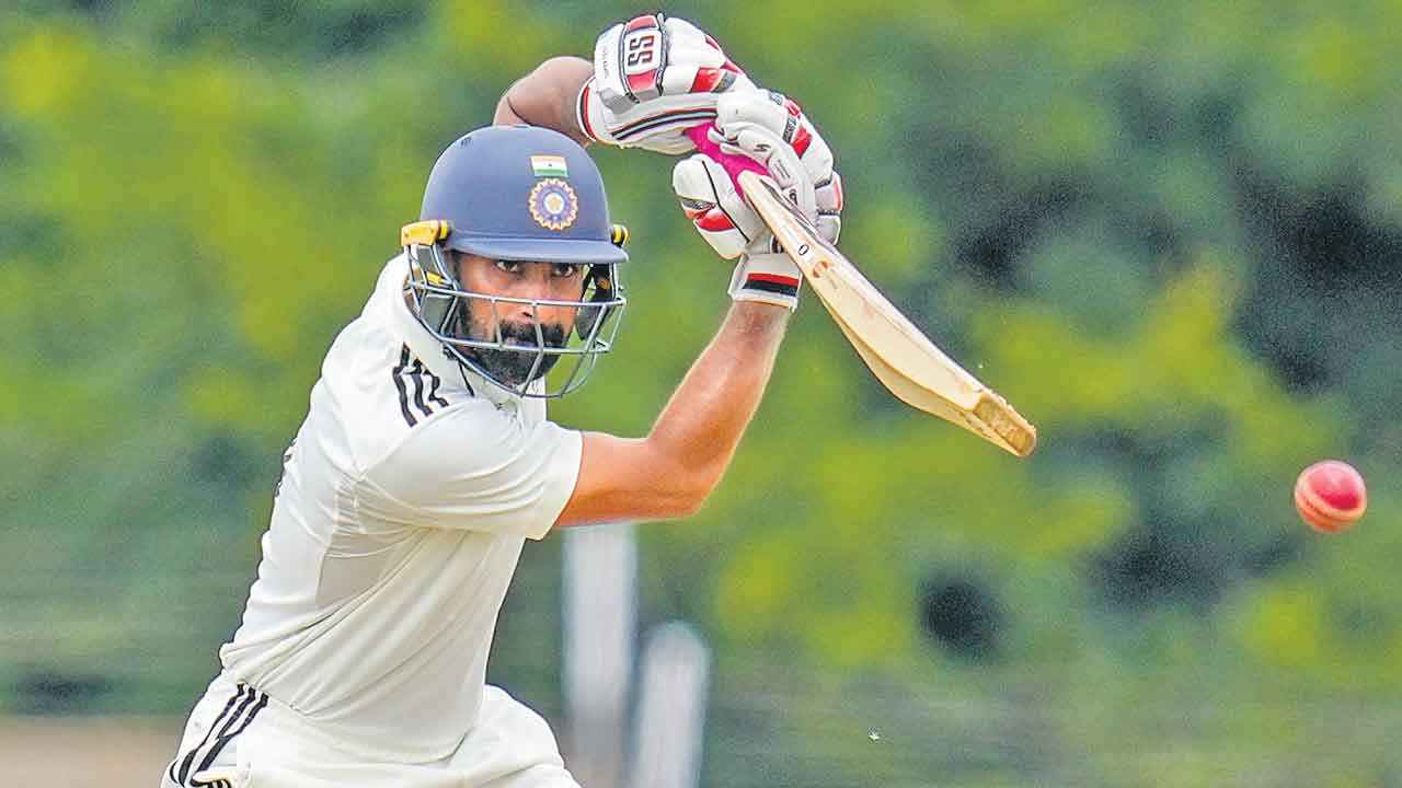 సౌత్‌ జోన్‌ భారీ స్కోరు