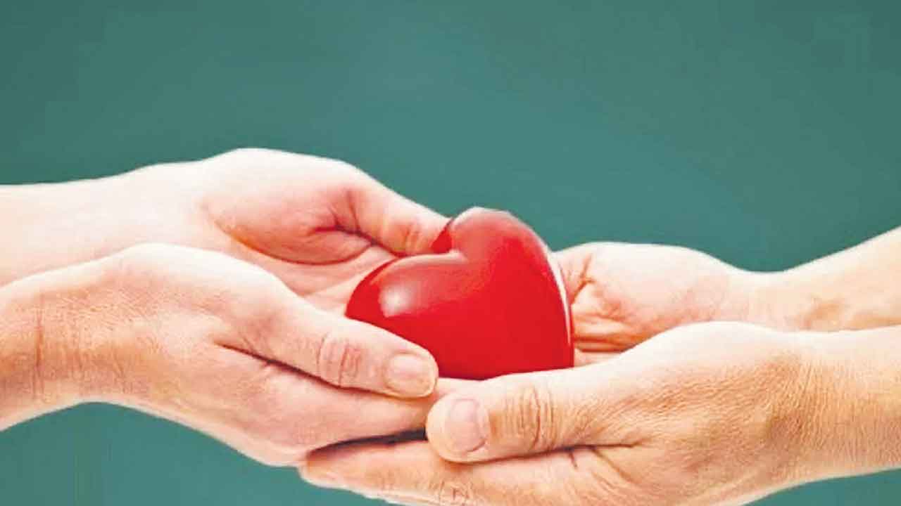 అవయవదాతలు, గ్రహీతల డాటా ఏదీ?.. ప్రభుత్వానికి సమాచారం ఇవ్వని కార్పొరేట్‌ దవాఖానలు