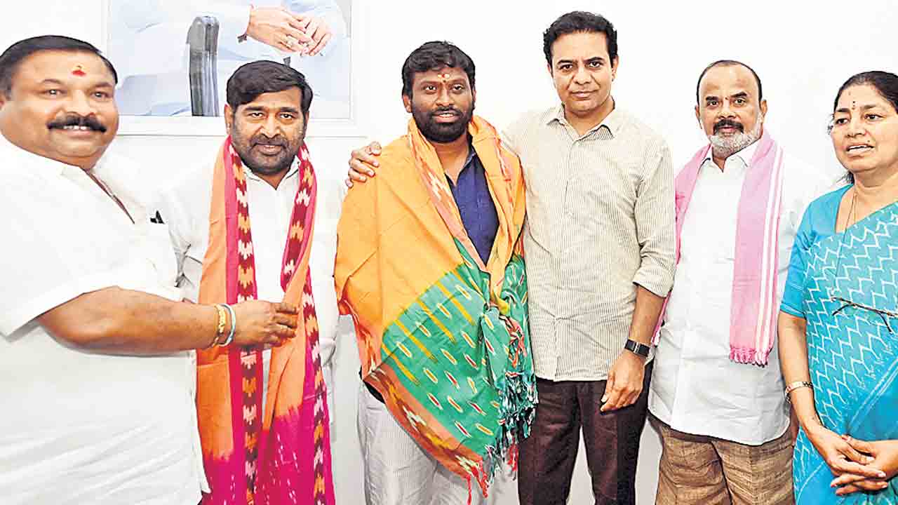 కేటీఆర్ను కలిసిన మదర్ డెయిరీ డైరెక్టర్ భాస్కర్గౌడ్