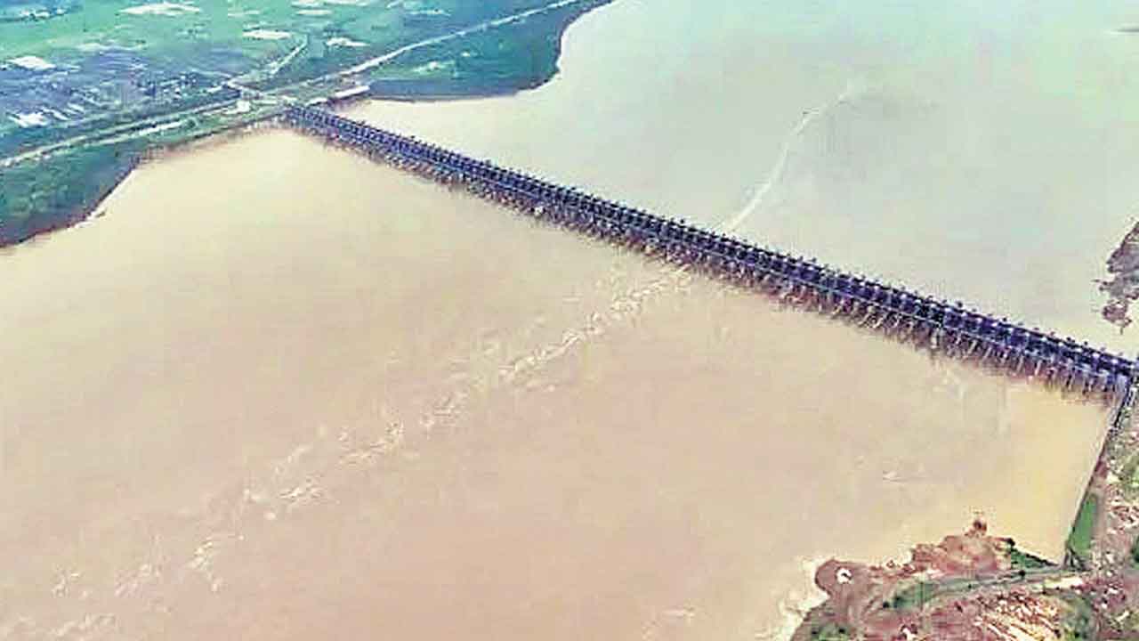 మన నీళ్లకు మనం నీళ్లొదులుకున్నట్టే