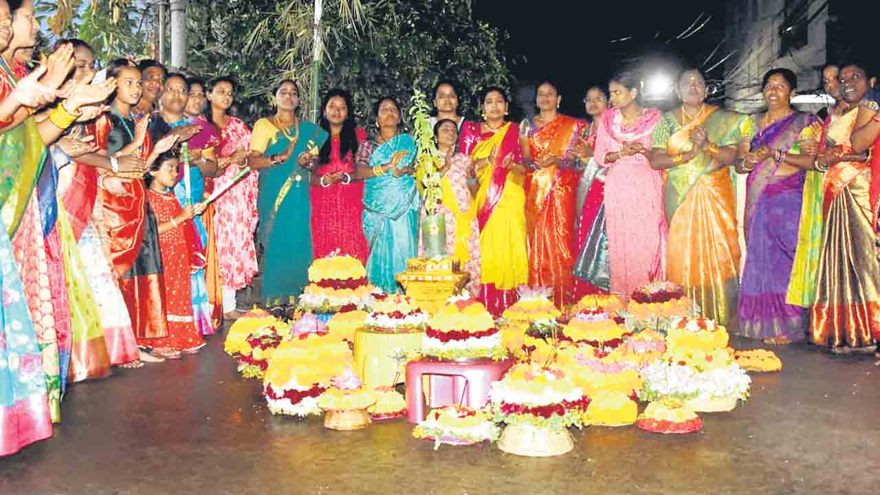 పండుగ గట్టెక్కేదెలా..?