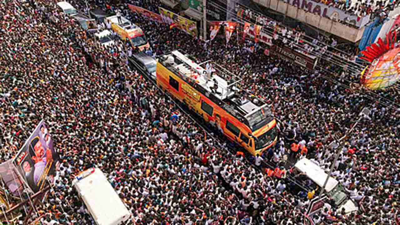 Karur Stampede | నేపాల్‌లోలాగా ఇక్కడ కూడా యువత తిరగబడాలి.. టీవీకే నేత వివాదాస్పద ట్వీట్‌