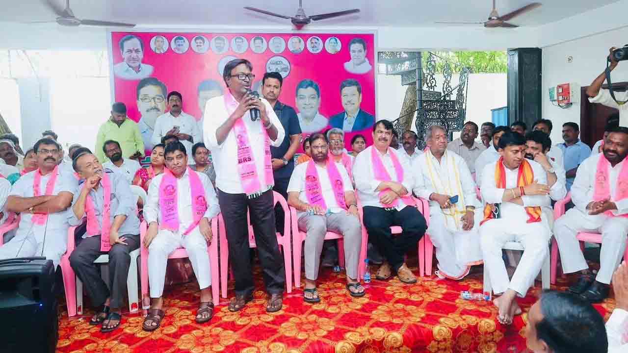 స్థానిక ఎన్నికల్లో సత్తా చాటాలి