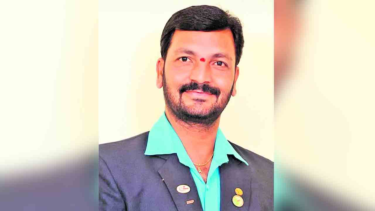 ప్రపంచ బ్యాడ్మింటన్‌ పోటీలకు అంపైర్‌గా రాజేందర్‌