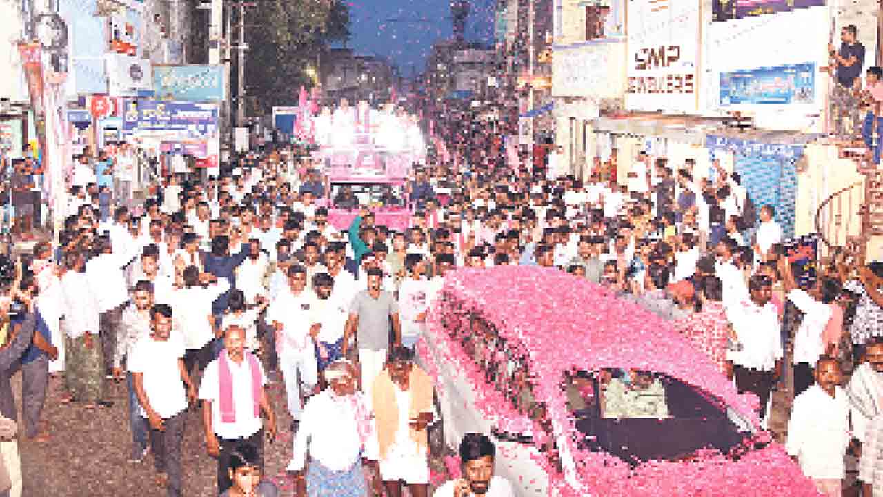 గద్వాల గర్జన సక్సెస్‌