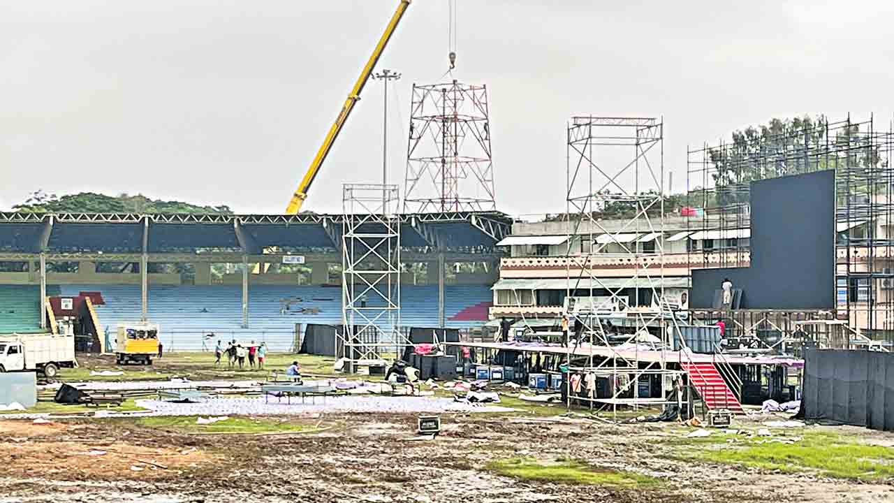 క్యా హాలత్‌ హో గయా!.. దీనస్థితికి ఎల్బీ స్టేడియం