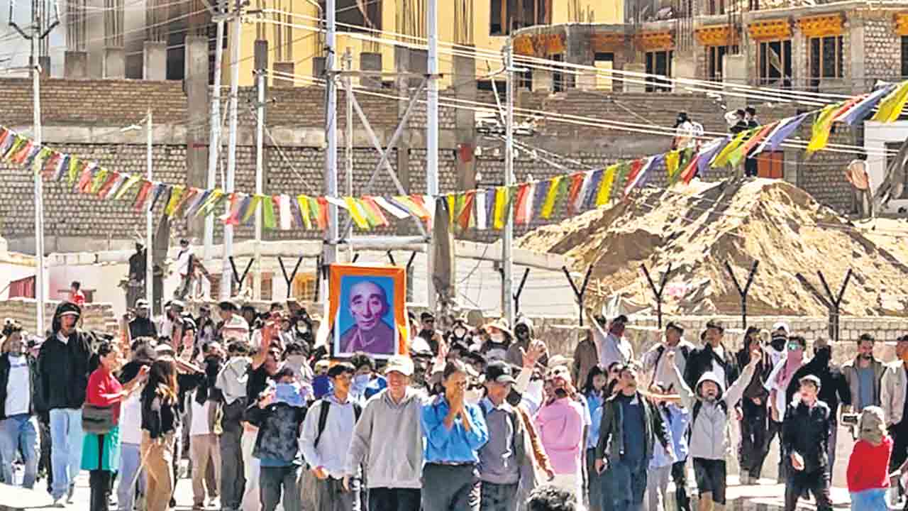 Ladakh Statehood | మంటల్లో లద్దాఖ్‌.. రాష్ట్ర హోదా కోసం వెల్లువెత్తిన నిరసనలు