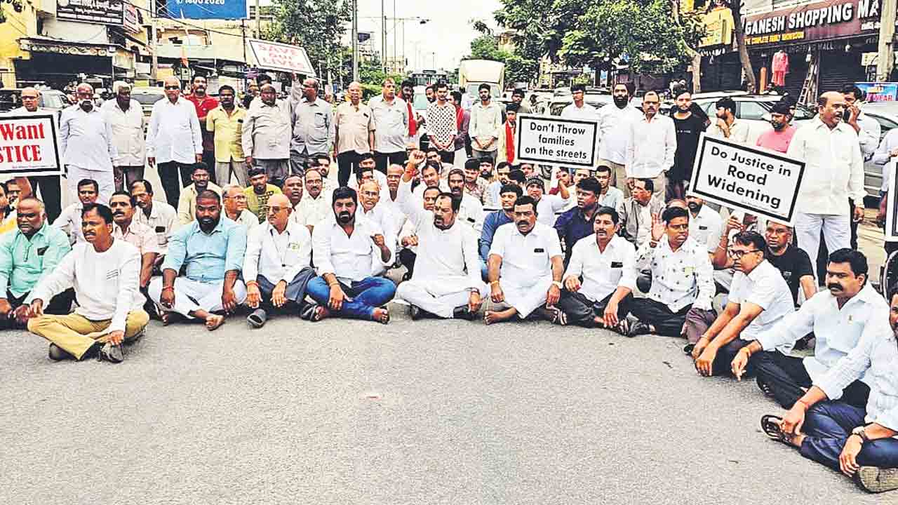 ప్రభుత్వ విధానంతో వేలాదిమందికి శాపం