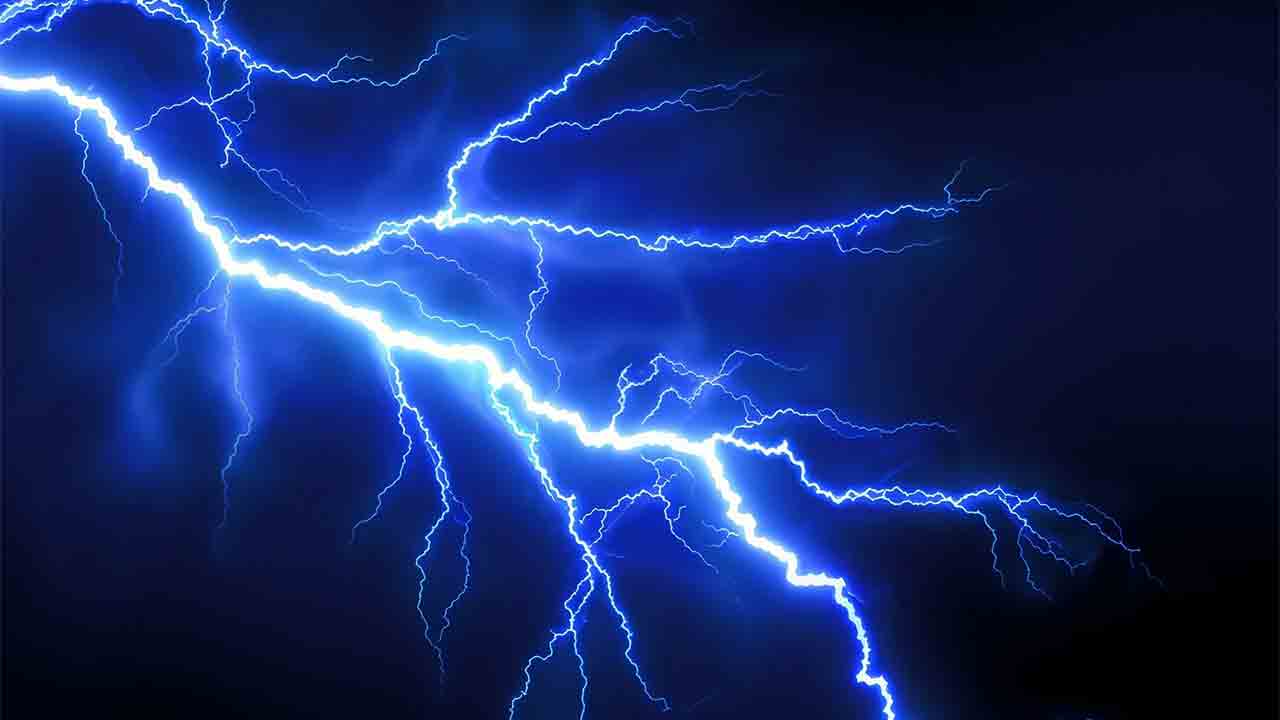 Tragedy | పిడుగుపాటుకు ముగ్గురు మృతి..మరో నలుగురికి గాయాలు