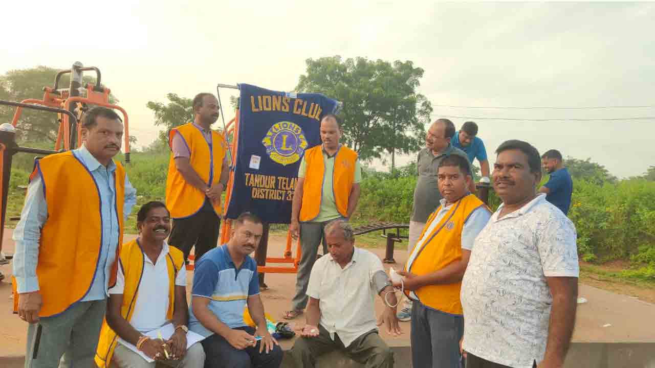 Lions Club | లయన్స్ క్లబ్ ఆధ్వర్యంలో మధుమేహం వ్యాధి నిర్ధారణ పరీక్షలు