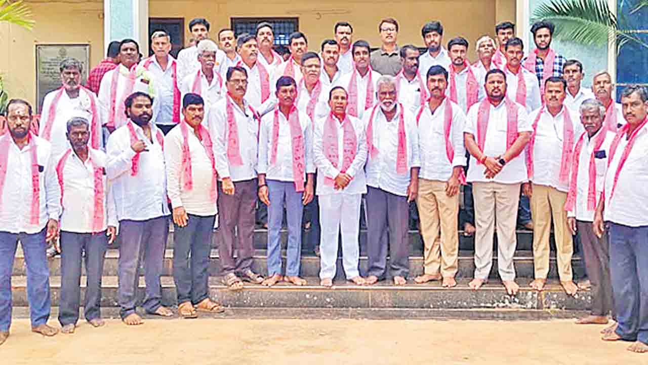 కాంగ్రెస్‌ పాలనలో అన్నివర్గాలకు కష్టాలు