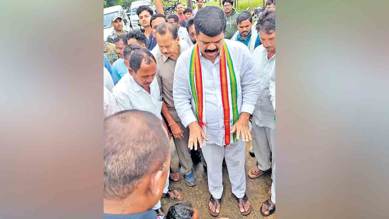 ఎమ్మెల్యే పాయంకు నిరసన సెగ
