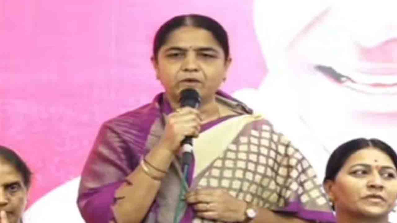 MLA Sunitha Lakshma Reddy | ప్రతీ ఒక్క మహిళ కలిసి మెలిసి ఆడుకునే పవిత్రమైన పండుగ బతుకమ్మ : ఎమ్మెల్యే సునీతాలక్ష్మారెడ్డి