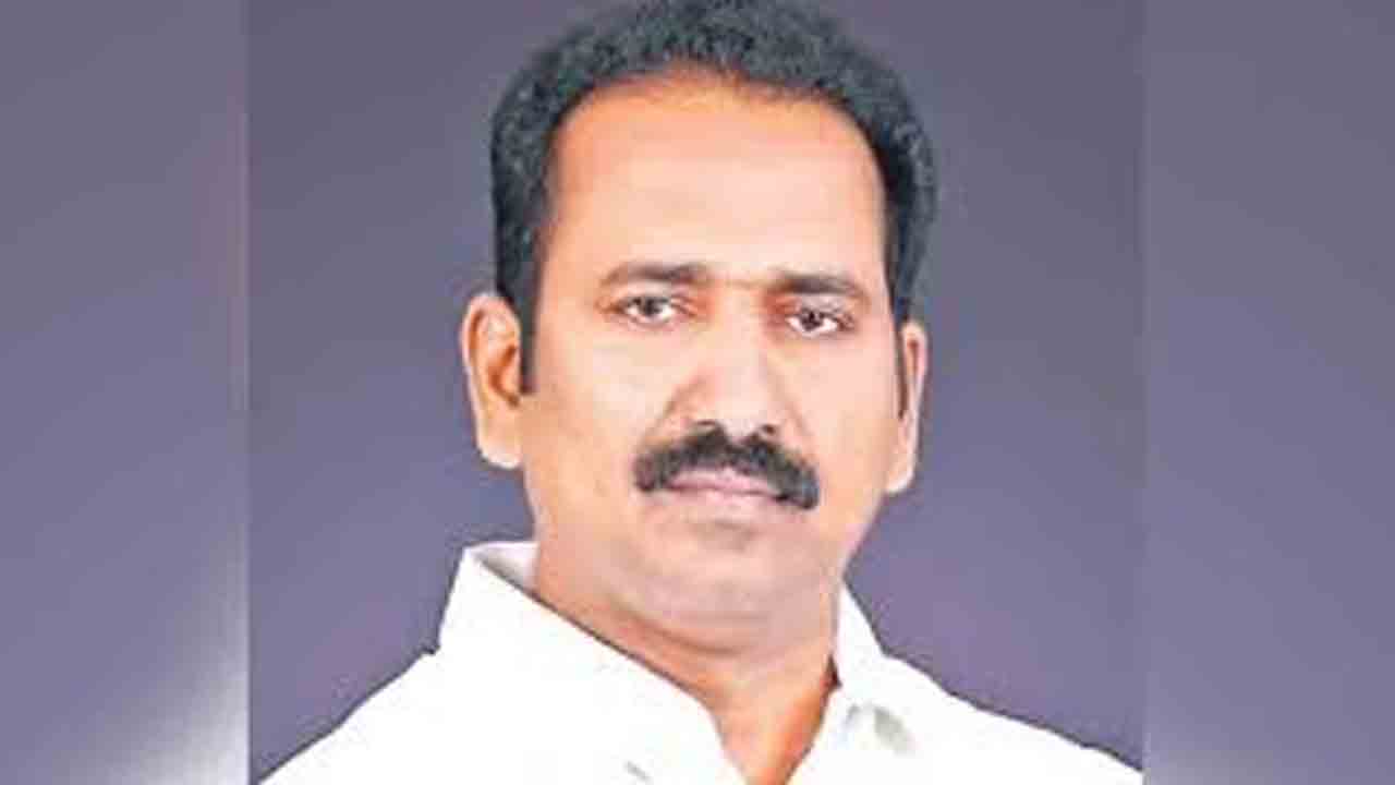 విద్యాహక్కు చట్టాన్ని సవరించండి: పింగిలి శ్రీపాల్రెడ్డి