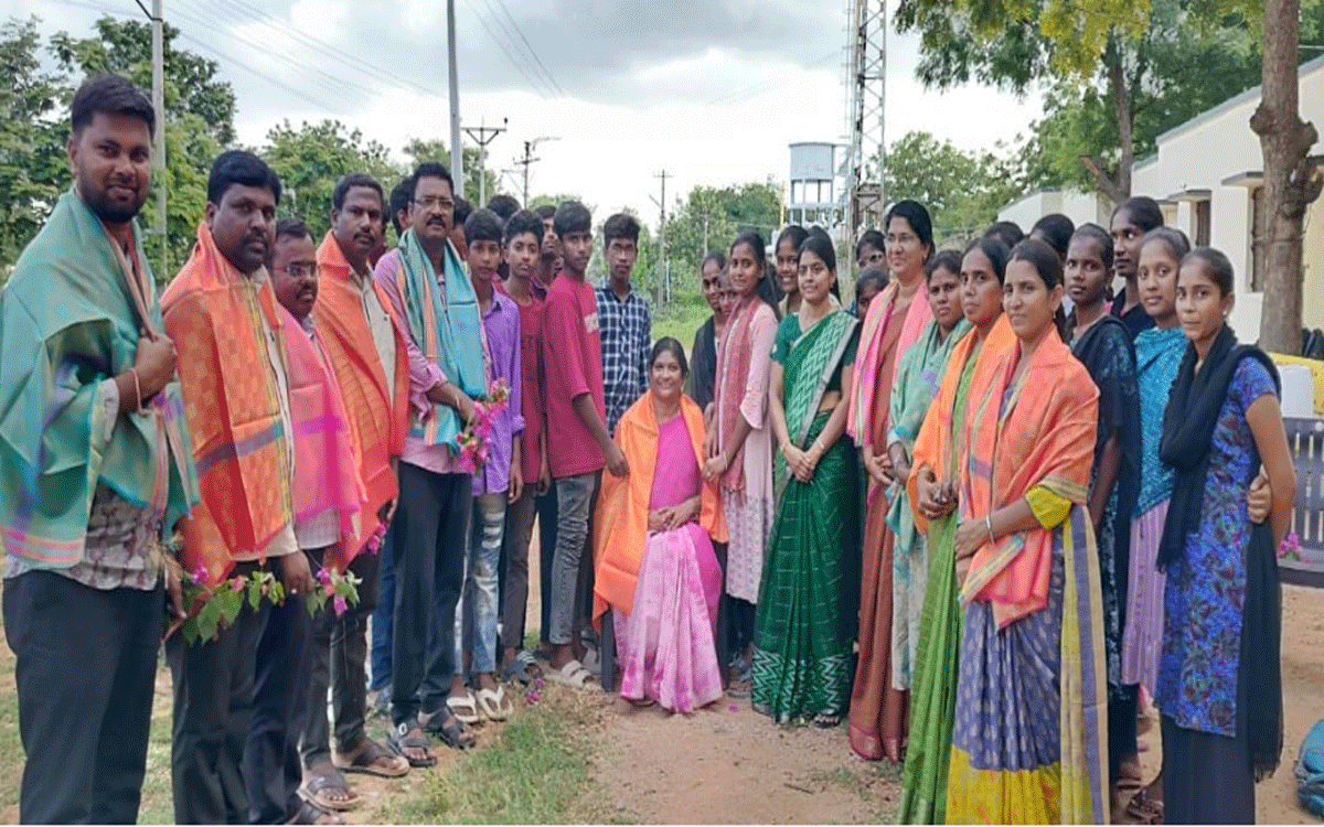 Nalgonda City : సమాజ మార్గ‌ద‌ర్శ‌కులు గురువులు : ఎంపీడీఓ సుమలత