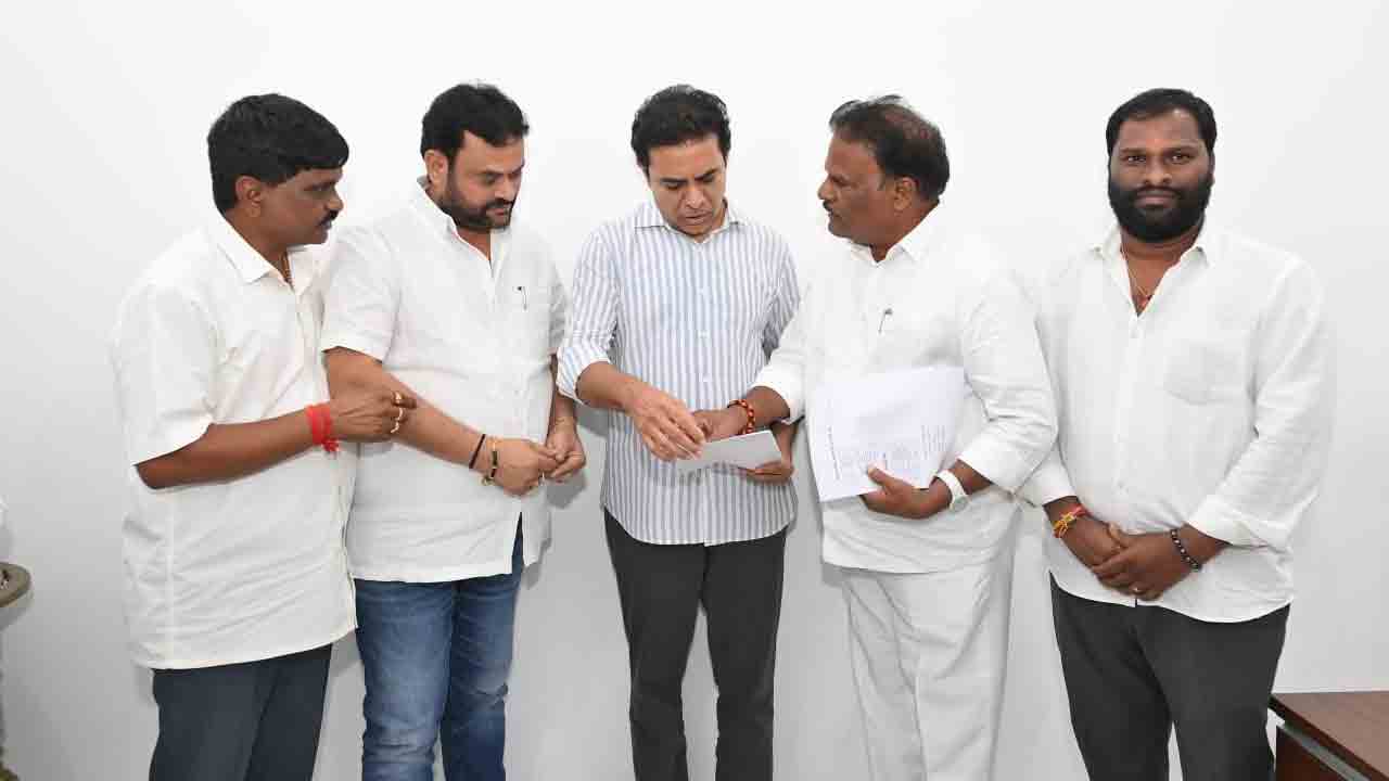 అక్రమంగా భూములు లాక్కుంటూ..