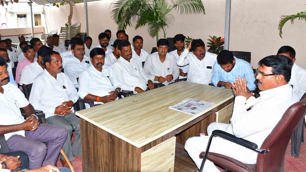 లంబాడీల హక్కులకు భంగం తలపెట్టిన కాంగ్రెస్‌