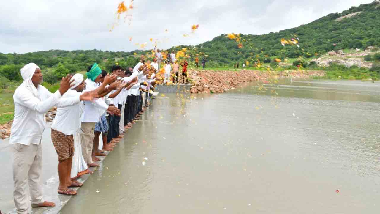 నీటిని ఒడిసి పట్టింది బీఆర్‌ఎస్‌ ప్రభుత్వమే..