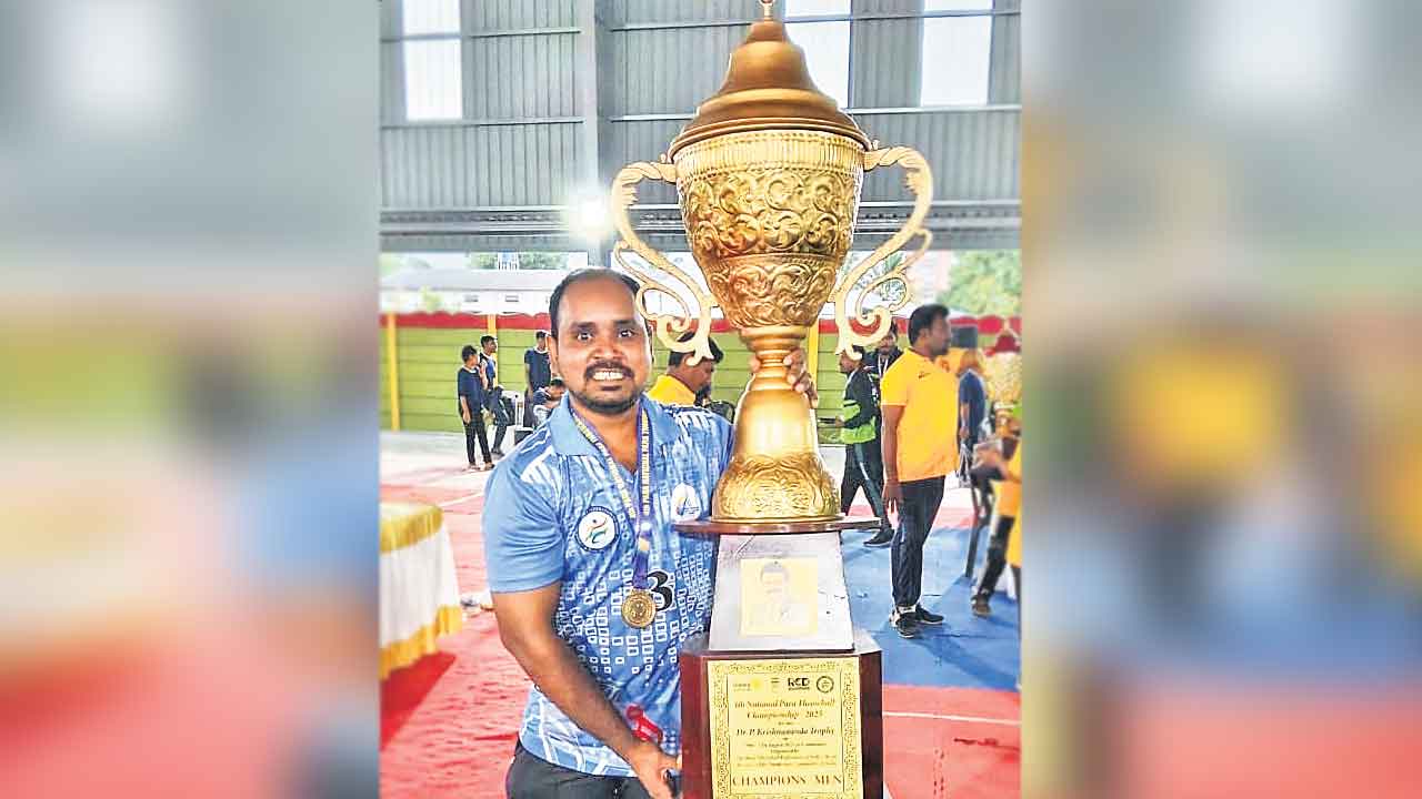 పారా త్రోబాల్‌ టోర్నీకి రాజశేఖర్‌