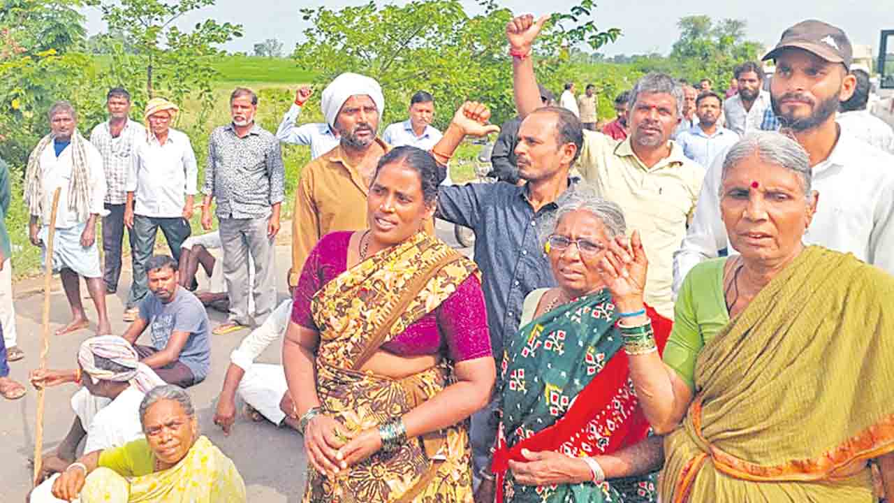 భూములు కోల్పోయిన రైతులకు న్యాయం చేయాలి