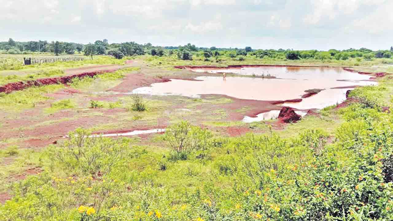 ఈ చెరువులు నిండేదెలా..?