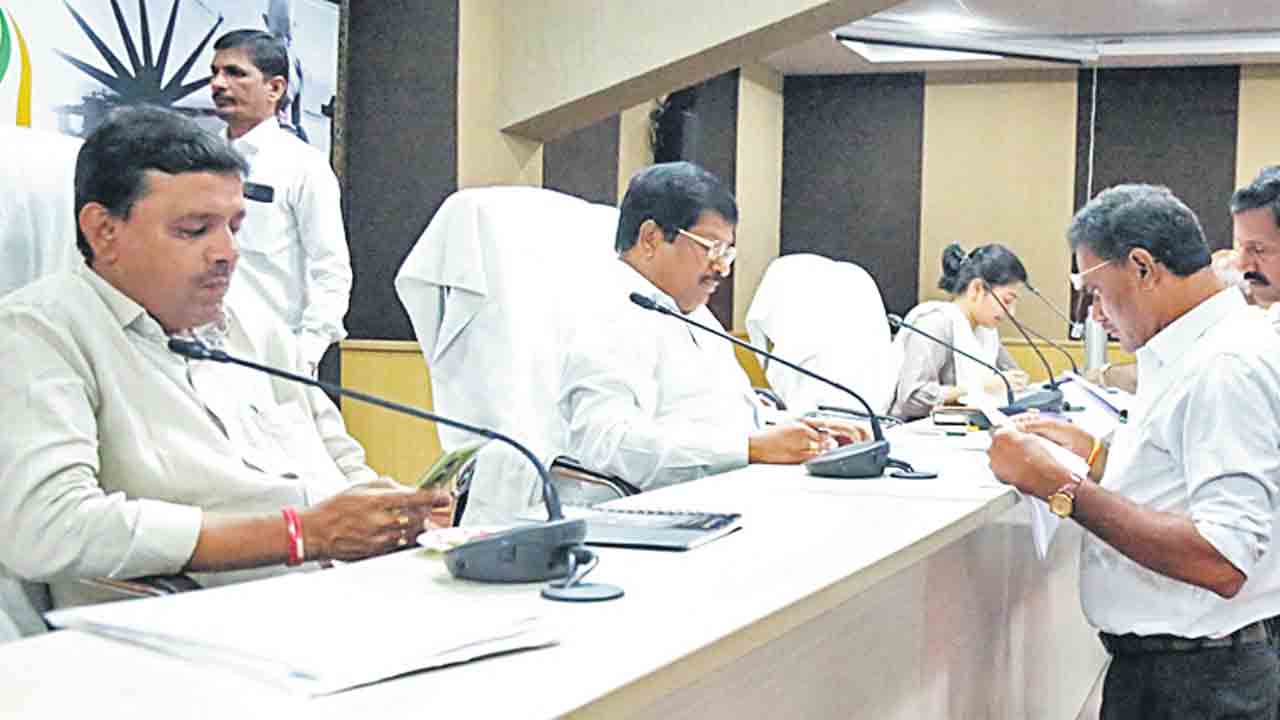రిజర్వేషన్లపై ఉత్కంఠ!