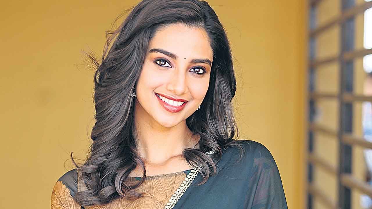 బాలీవుడ్‌లో బంపరాఫర్‌